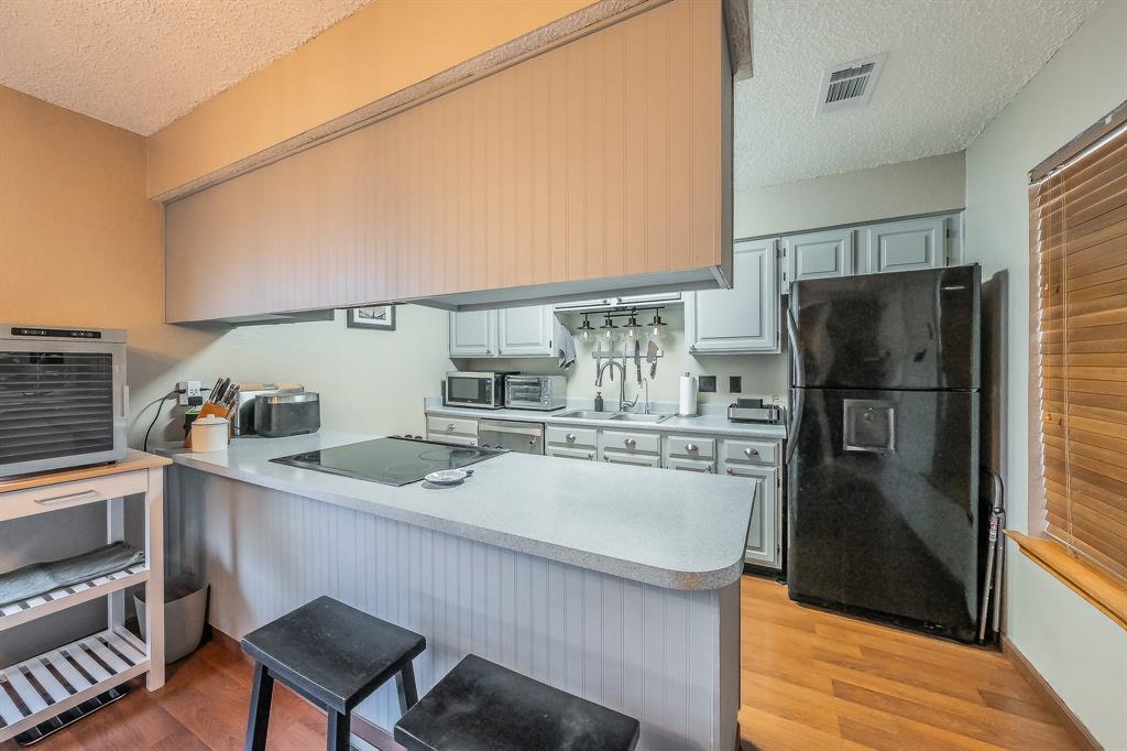 Cedar Ridge At Hurst Twnhms - Residential