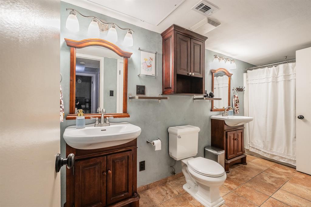 Cedar Ridge At Hurst Twnhms - Residential