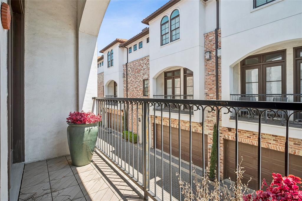 Bowser Intown Add - Residential