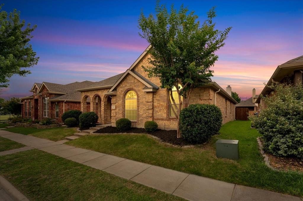 5905 Chisholm Trail