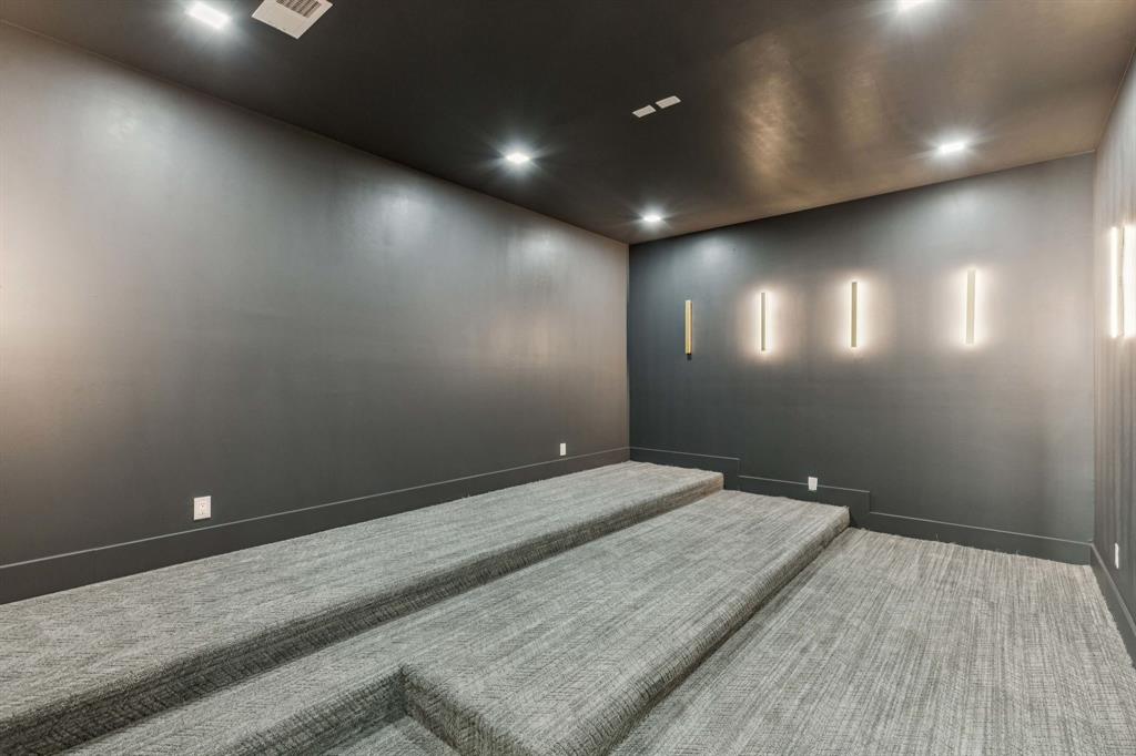 Biglot - Residential