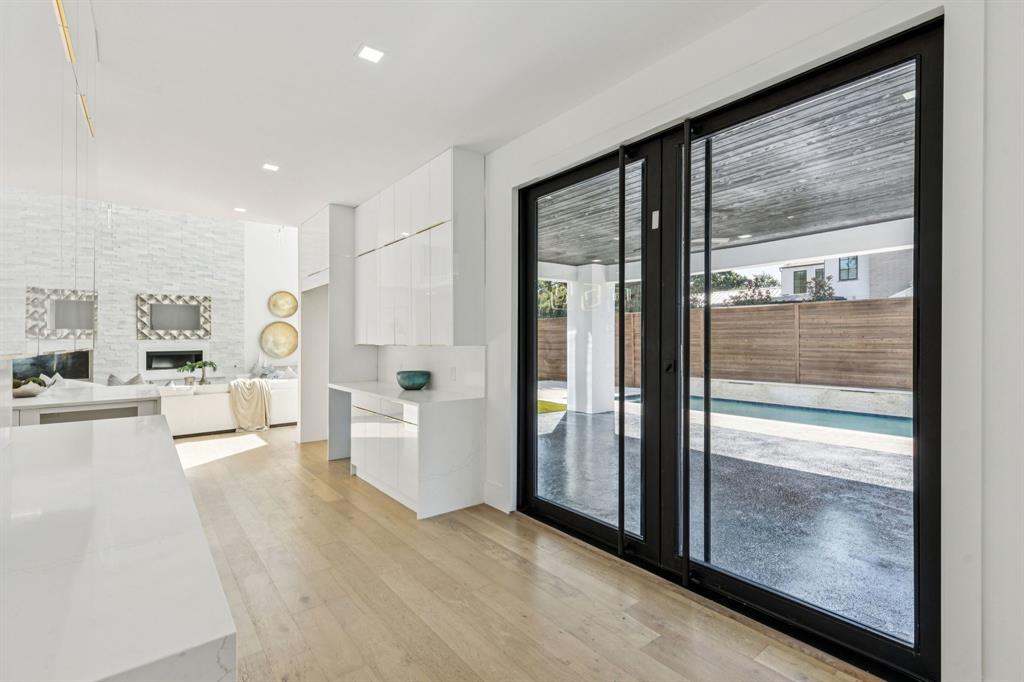 Biglot - Residential