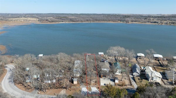 1154 W LAKE DR, WEATHERFORD, TX 76087 - Image 536734a236a97704b5eb37b6254b36ea/1988001836