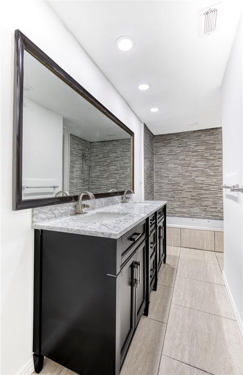 3936 Travis Street - Residential