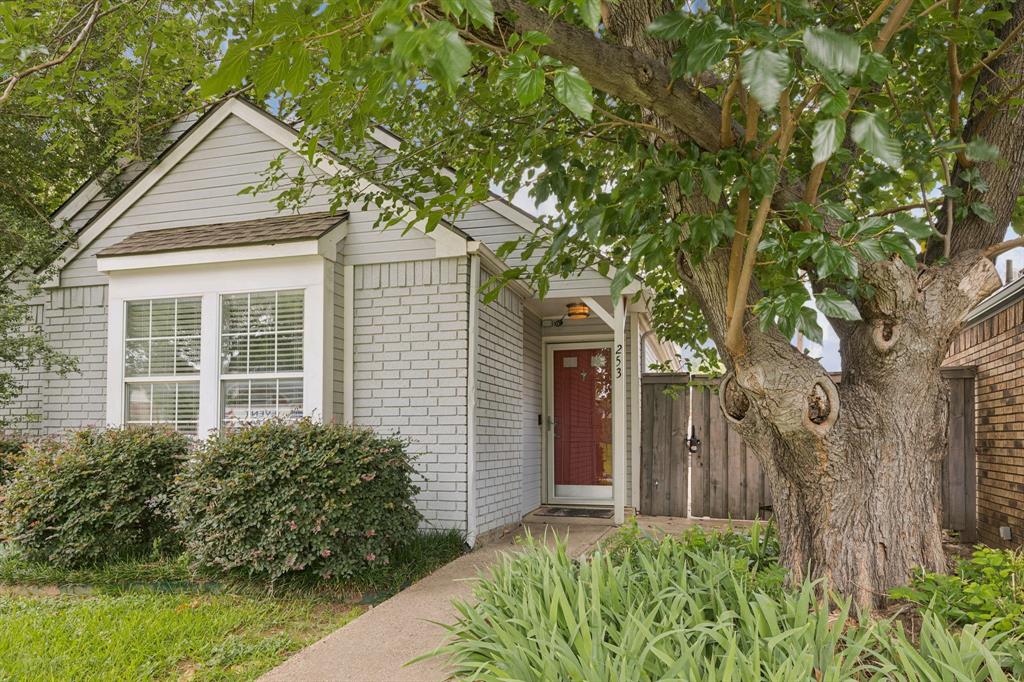 253 Teakwood Lane