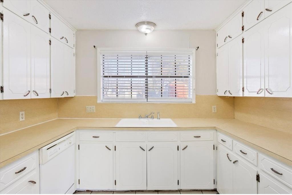 D H BUCHANAN - Residential