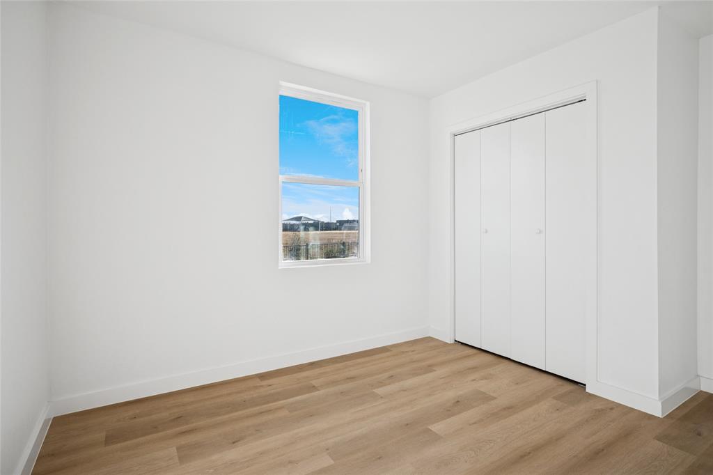 ROLAND HILLS - Residential