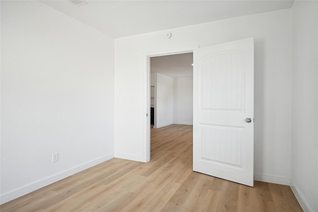 ROLAND HILLS - Residential