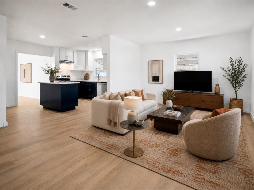 ROLAND HILLS - Residential