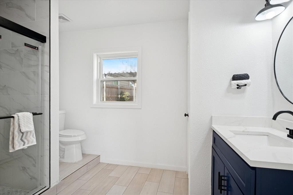 ROLAND HILLS - Residential