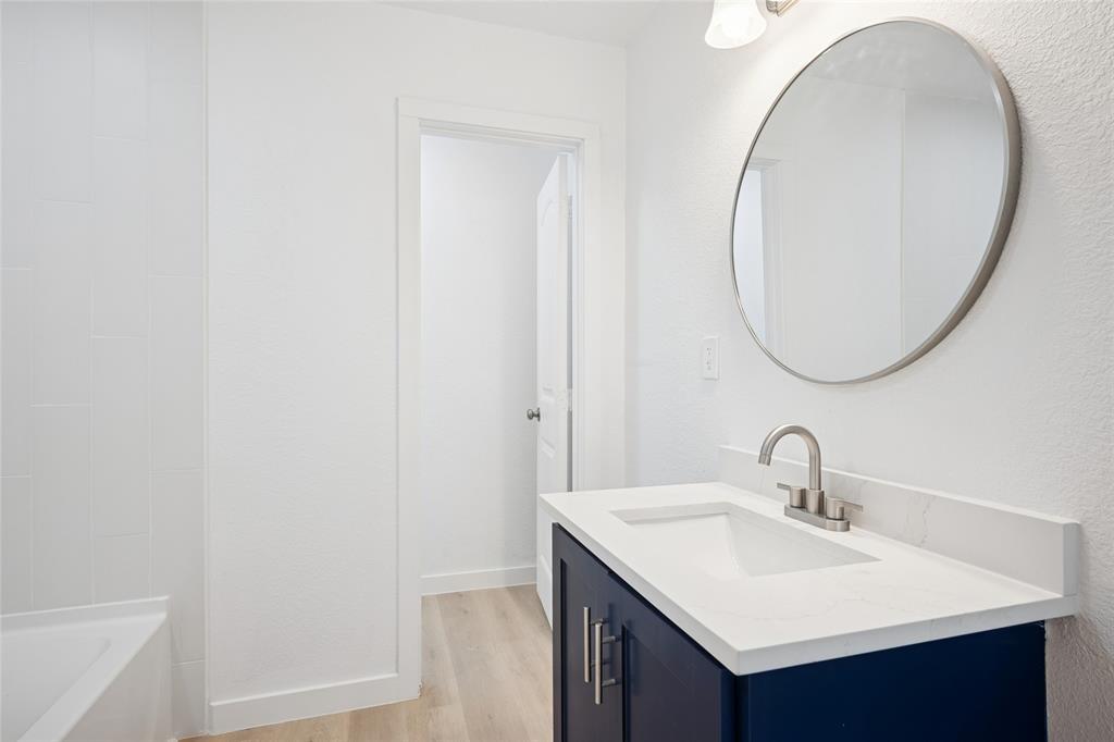 ROLAND HILLS - Residential