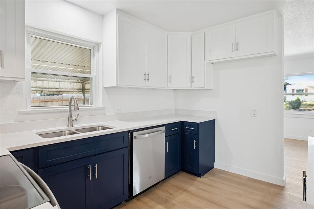 ROLAND HILLS - Residential