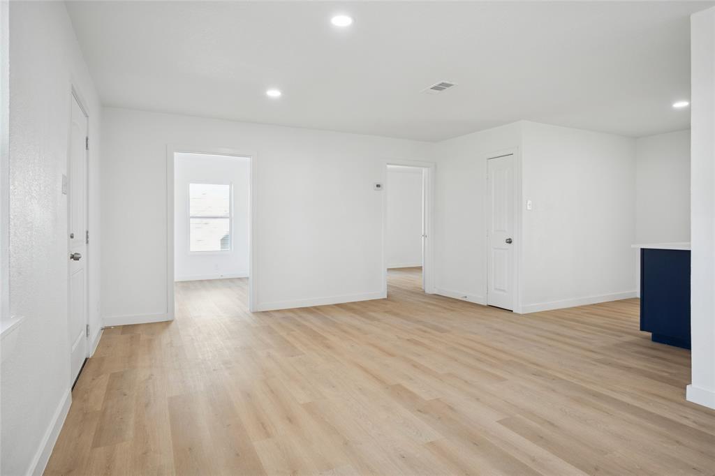 ROLAND HILLS - Residential