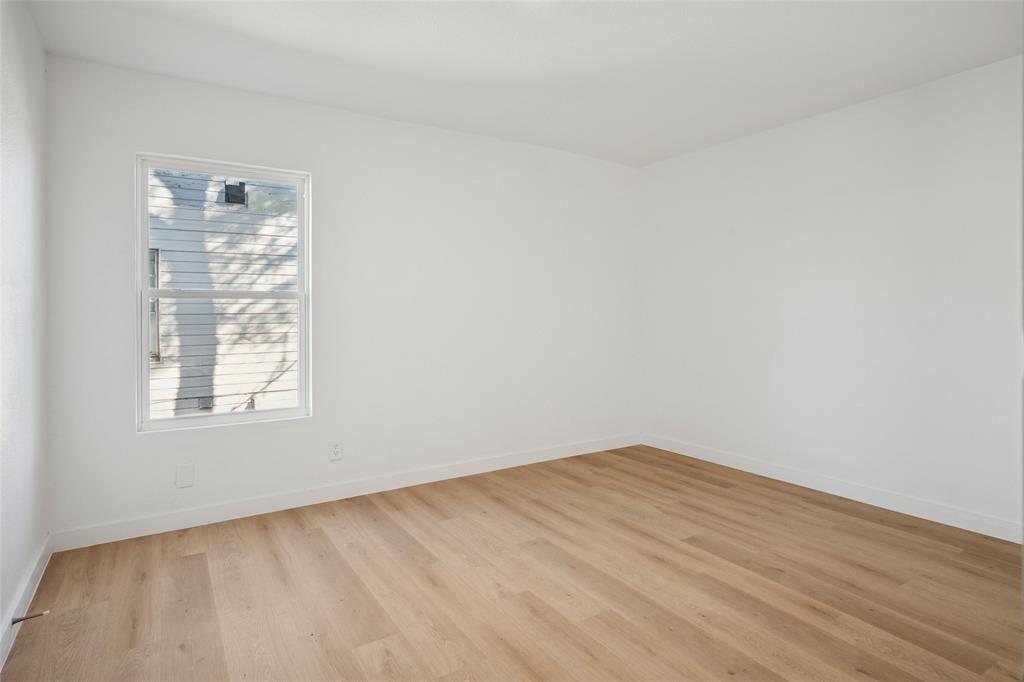 ROLAND HILLS - Residential