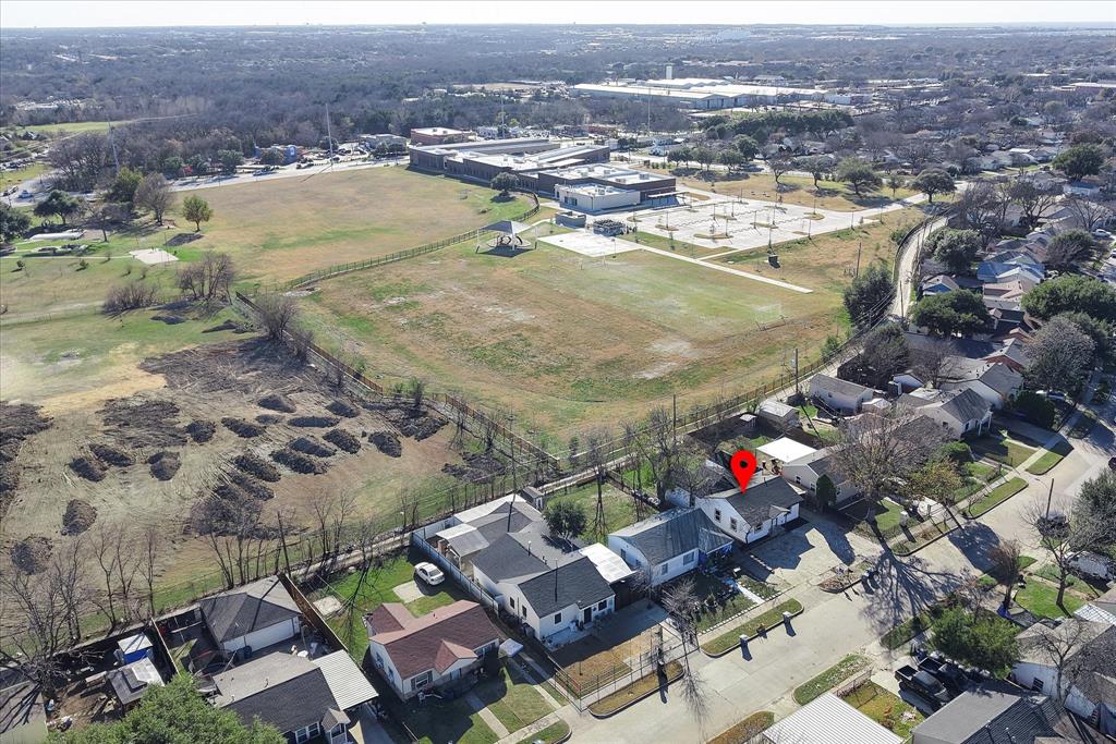 ROLAND HILLS - Residential