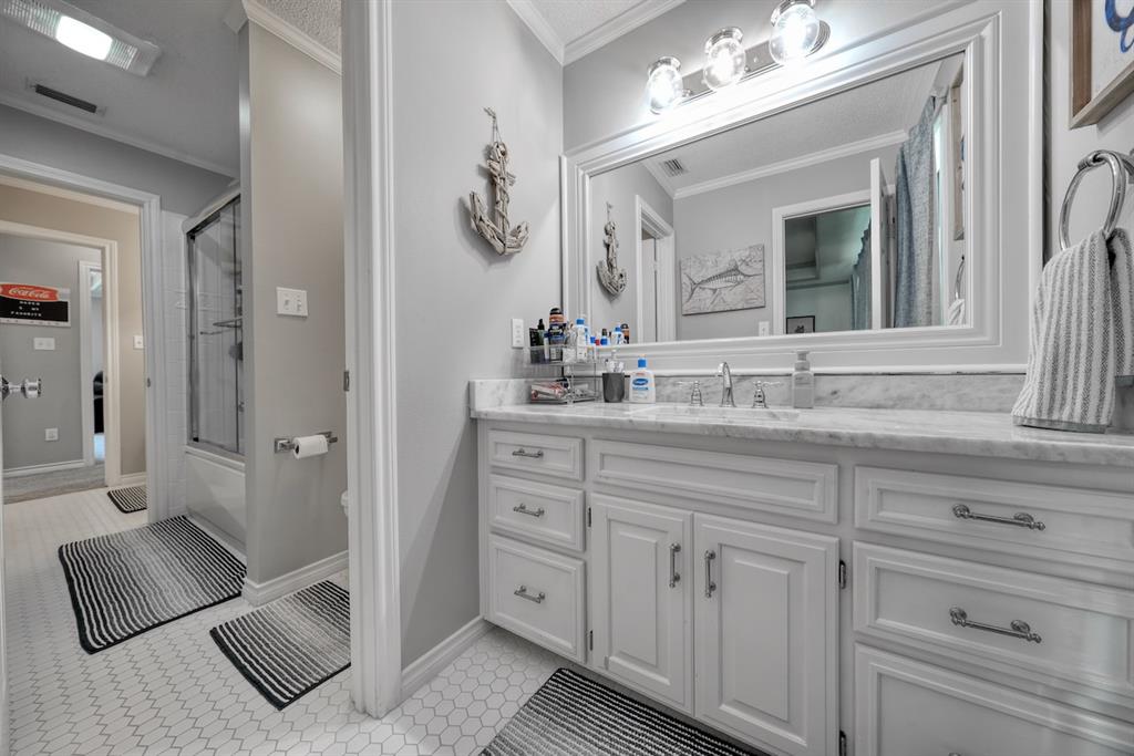 Hollytree - Residential