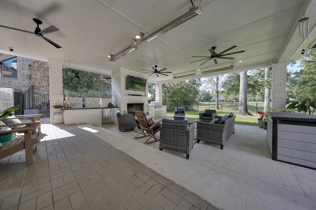 Hollytree - Residential