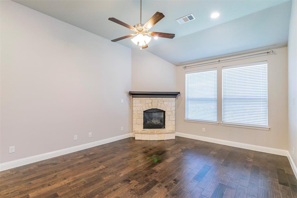 Morningstar Ph 1 Sec 8 - Residential Lease