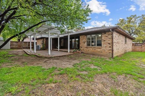 6533 Riviera Drive North Richland Hills TX 76180