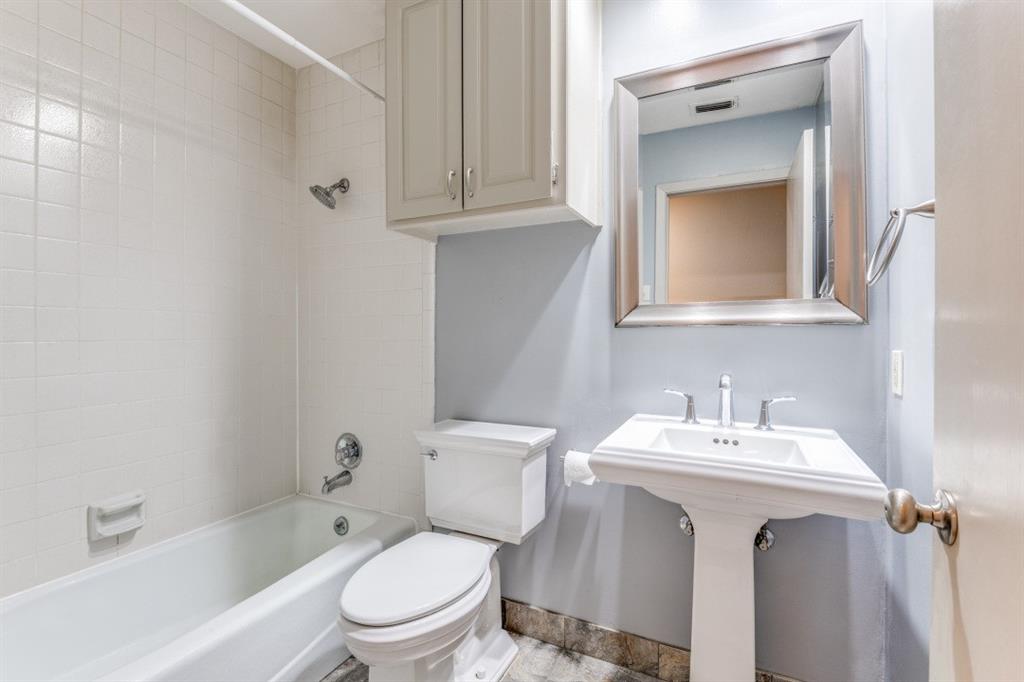 Old Shepard Place Ph One Sec I - Residential Lease