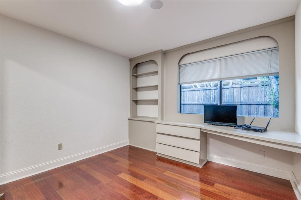 Old Shepard Place Ph One Sec I - Residential Lease