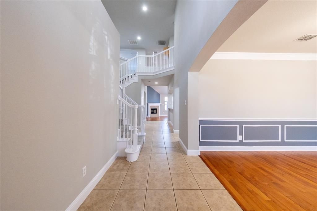 Photo of 1067 Valley Vista Drive, Irving, TX 75063 (MLS # 21248732)