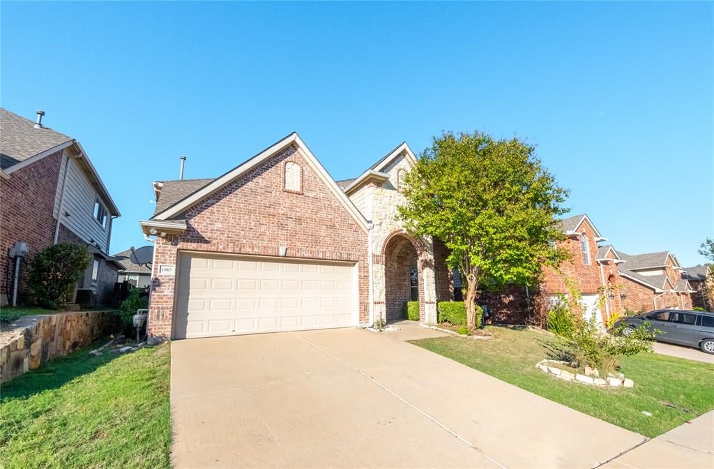Photo of 1067 Valley Vista Drive, Irving, TX 75063 (MLS # 21248732)