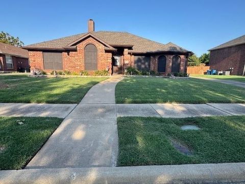 Photo of 2510 Chapel Hill Drive, Rowlett, TX 75088 (MLS # 21180574)