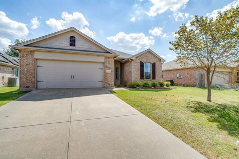 405 Stonegate Boulevard Alvarado TX 76009