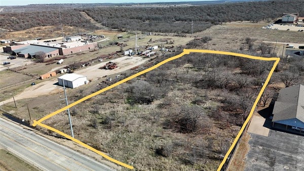 1501 HWY 380TH BYP, GRAHAM, TX 76450 - Image 538d0f9d032f62e159aeec60d5b3e92a/3427999157