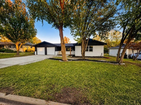Photo of 5000 Wyoming Trail, North Richland Hills, TX 76180 (MLS # 21288831)