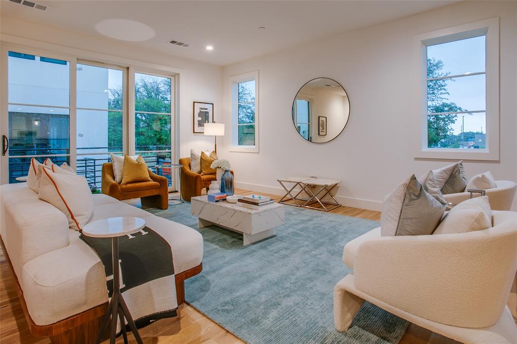 Lakeside - Residential