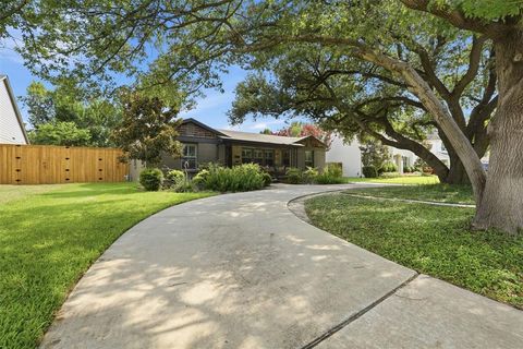 Tiny photo for 3637 Shelby Drive, Fort Worth, TX 76109 (MLS # 21341897)