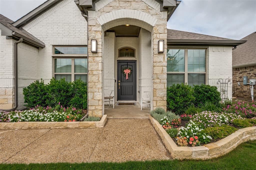 4014 Whitetail Lane