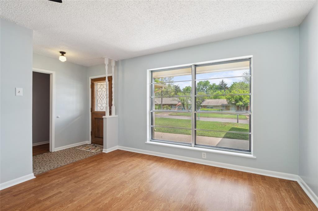 1120 S Valentine Drive