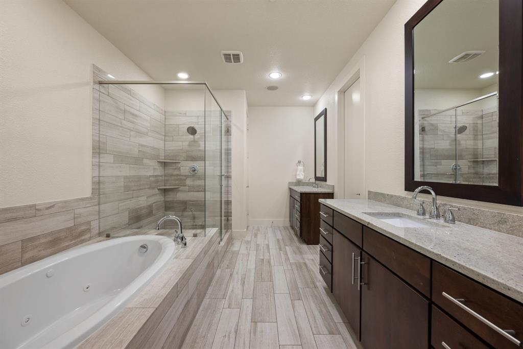 Palo Alto Twnhms Condos Bldg 7 - Residential