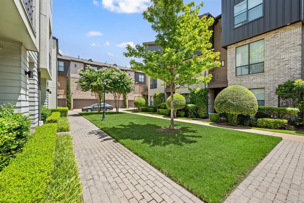 Palo Alto Twnhms Condos Bldg 7 - Residential