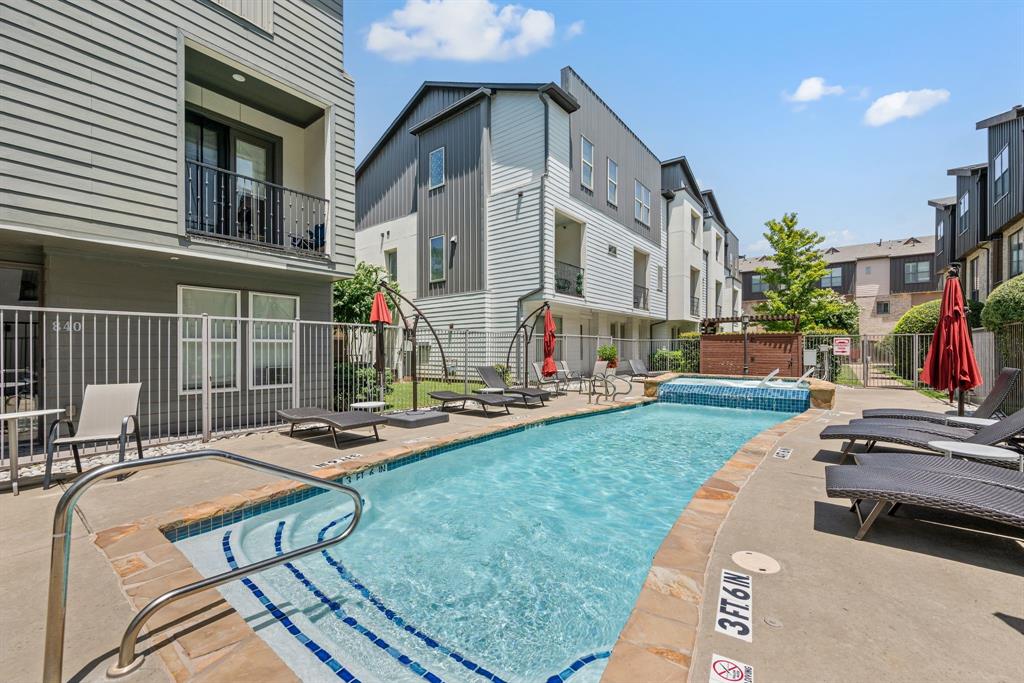 Palo Alto Twnhms Condos Bldg 7 - Residential