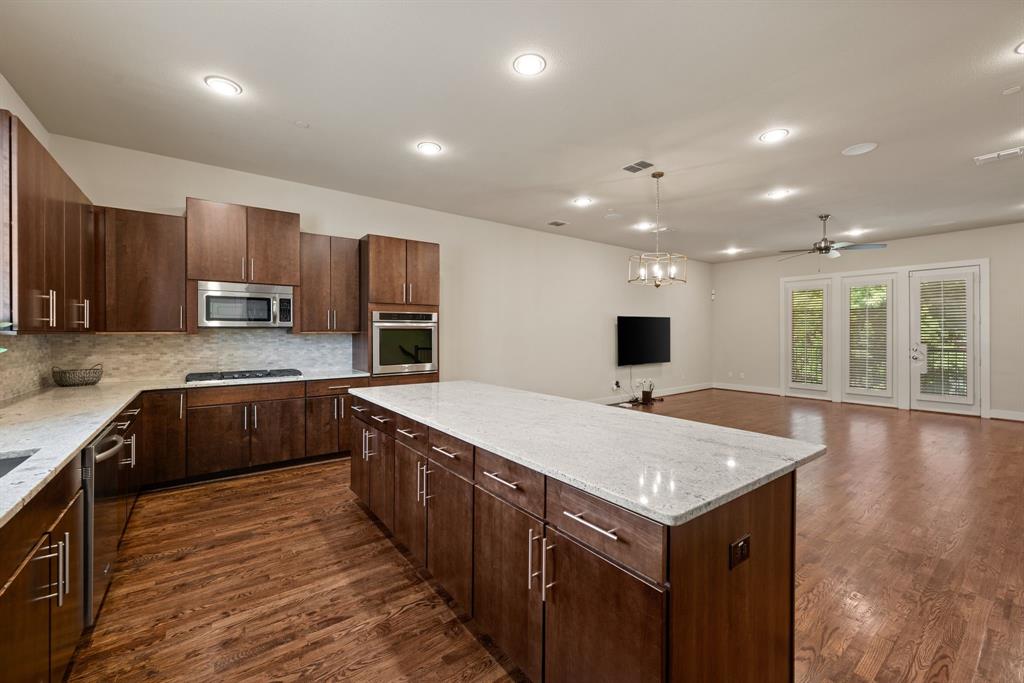 Palo Alto Twnhms Condos Bldg 7 - Residential