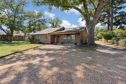 A home in Joshua