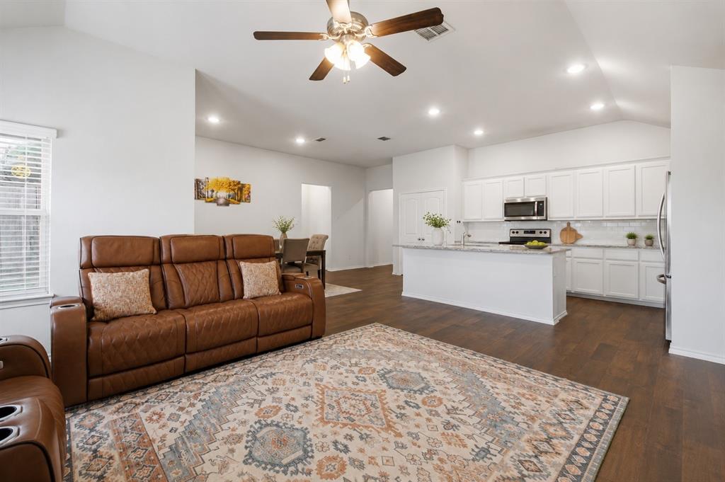 1016 Eastland Lane