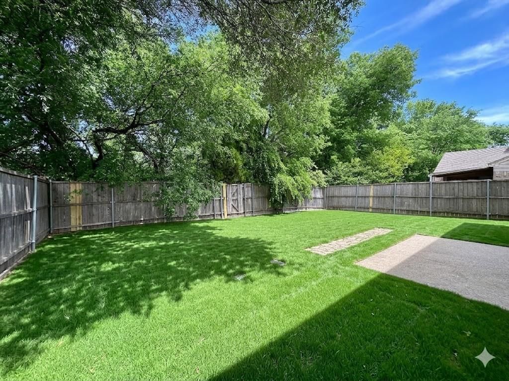 Photo of 1929 Smokey Mountain Trail, Mesquite, TX 75149 (MLS # 21249478)