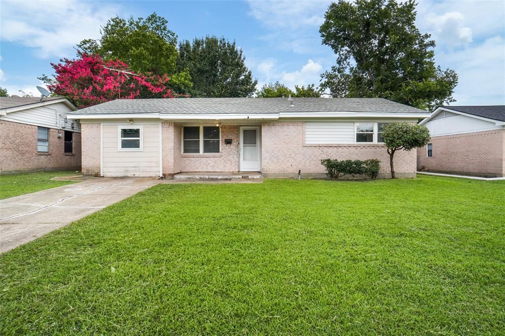 Photo of 1330 Eastern Heights Drive, Mesquite, TX 75149 (MLS # 20935243)