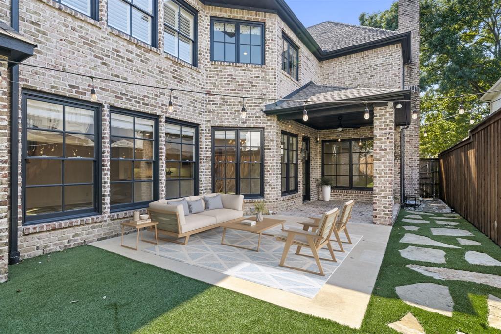 Summitt Lawn - Residential