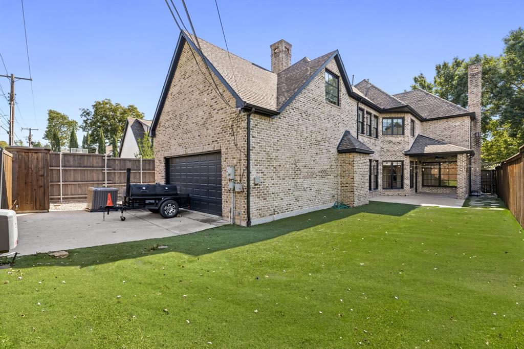 Summitt Lawn - Residential