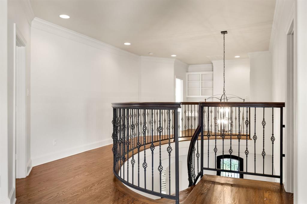 Summitt Lawn - Residential