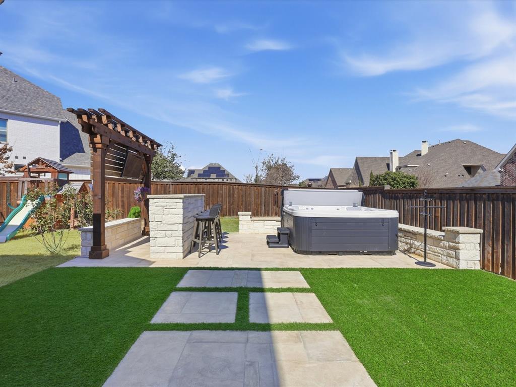 7284 Banded Mustang Drive