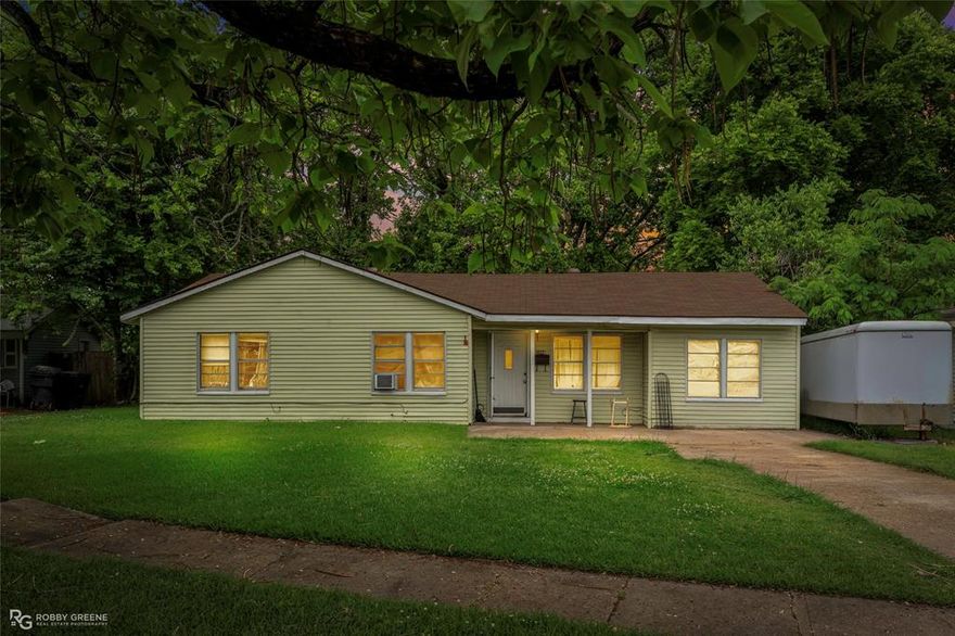 Investment opportunity in the heart of Central Bossier City! This 3 bedroom, 1 bath property is currently tenant occupied with rental income already in place at $900 per month, offering immediate cash flow potential for investors looking to expand their portfolio in a high-demand rental corridor.

Conveniently located near Walbrook Park baseball fields, the former Bossier Medical Center area, and the busy Airline Drive corridor filled with shopping, dining, healthcare, and everyday conveniences that continue to make Central Bossier a strong rental market. Easy access to I-20, I-220, Texas Street, Benton Road, and nearby city bus routes provides excellent connectivity for tenants commuting throughout the Shreveport-Bossier area.

Whether you are a seasoned investor looking to add to your rental inventory or searching for a property with built-in income potential, this one deserves a closer look. Property may also be purchased as part of a package with three additional investment properties. See agent remarks for additional details.
