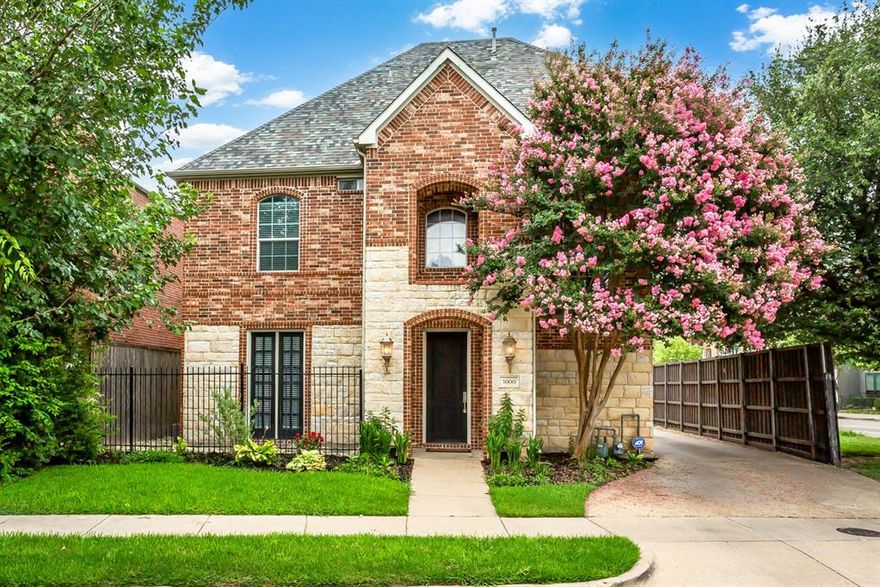 Beautifully well maintained home just minutes from HWY 75 and only two blocks from the highly sought-after Knox–Henderson area. Tucked away enough to offer a quiet, private feel, yet still close—and even walkable—to parks, dining, entertainment, and shopping. This home is a two-story front-half duplex featuring a spacious rooftop deck. Inside, a solid 8-foot door opens to soaring ceilings, hardwood floors, and elegant arched hallways. The light and bright kitchen includes upgraded travertine flooring with SS appliances. The massive primary suite boasts its own private balcony with a generously sized bathroom and closet. The study can easily be converted into a fourth bedroom, offering great flexibility for your needs. Fridge, washer and dryer, and rooftop furniture will stay with the home! There's no better time than NOW to get into the area with all the great redevelopments underway! Ask about our preferred lender incentive of 1% of the buyers loan amount credited towards rate or closing costs!