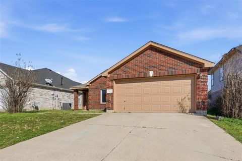 7411 Marsland Lane Arlington TX 76001